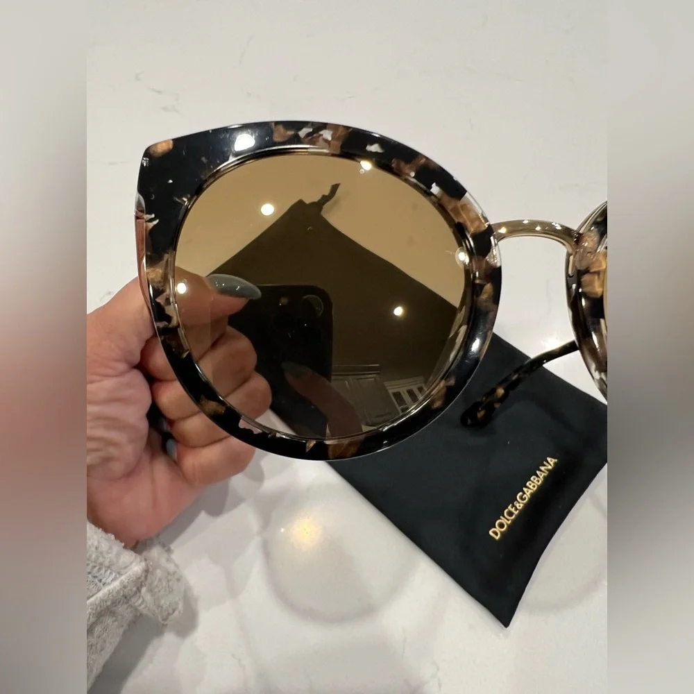 EUC Dolce & Gabbana DG4268 Brown Patterned Sunglasses - Picture 7 of 9